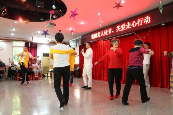 广州友好老年公寓 粤港澳服饰重阳老人佳节关爱走心活动